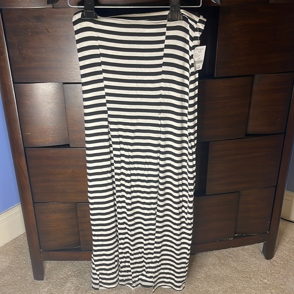 Discovery Skirts Brand New Black White Striped Long Skirt From